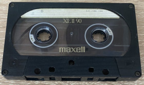 Касети Кассеты ^/--/^ Аудиокассета кассета Maxell XLII 90. Type II  (хром / High Position). ^_^^^ Аудіокасета касету Maxell XLII 90. Type II (хром / High Position). - фото фото фото