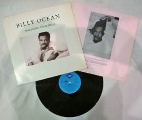 Платівки Пластинки ^/--/^ Billy Ocean - Tear Down These Walls - 1988.   (LP). 12. Vinyl. Пластинка. Germany ^_^^^ Billy Ocean — Tear Down These Walls (1988) (LP). 12. Vinyl. Платівка. Germany - фото фото фото