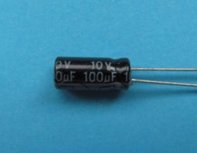 Конденсатори Конденсаторы ^/--/^ Конденсатор 10 /--/ V 100 /--/ uF (100 mkF мкФ 10 /--/ В) ^_^^^ Конденсатор 10 /--/ V 100 /--/ uF (100 mk F мкФ 10 /--/ В) - фото фото фото