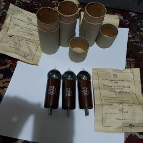 Радіолампи Радиолампы ^/--/^ Фотоелементи ЦГ-4,  53 год! Новие, одна партия, в коробках! Мегаредкость. В колекцию в работу. Лот 1 шт. ^_^^^ Фотоелементи ЦГ-4, 53 рік! Нова партія, в коробках! Мегаредкость. Колекція в роботу. Лот 1 шт. - фото фото фото