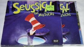 Музичні диски Музыкальные диски ^/--/^ LYNN AHRENS, STEPHEN FLAHERTY Seussical The Musical  (A Decca Broadway Original Cast Album) CD US ^_^^^ LYNN AHRENS, STEPHEN FLAHERTY Seussical The Musical (A Decca Broadway Original Cast Album) - фото фото фото
