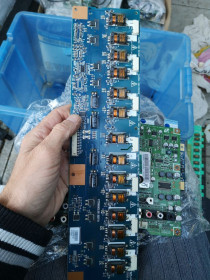 Інші комплектуючі Другие комплектующие ^/--/^ Плата инвертора телевизора VIT /--/ 68001.95 ^_^^^ Плата інвертора телевізора VIT /--/ 68001.95 - фото фото фото