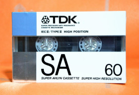 Касети Кассеты ^/--/^ Аудио кассета TDK SA 60 Германия 1988 запечатана TYPE II EU market ^_^^^ Аудіо касета TDK SA 60 Німеччина 1988 запечатана TYPE II EU market - фото фото фото