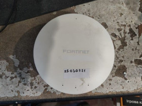 Маршрутизатори Маршрутизаторы ^/--/^ Wi-Fi точка доступа Fortinet FAP-221 /--/ B-W № 25030721 ^_^^^ Wi-Fi точка доступу Fortinet FAP-221 /--/ B-W No 25030721 - фото фото фото