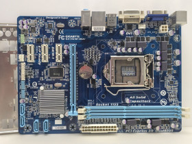Материнські плати Материнские платы ^/--/^ Материнська плата s /--/ 1155 GIGABYTE GA-H /--/ 61 /--/ M-DS /--/ 2 /--/ V   (Socket 1155,DDR /--/ 3,б/у) ^_^^^ Материнская плата s /--/ 1155 GIGABYTE GA-H /--/ 61 /--/ M-DS /--/ 2 /--/ V (Socket 1155,DDR /--/ 3,б/у) - фото фото фото