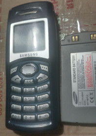Samsung Samsung ^/--/^ Легендарний Samsung SGH-C /--/ 100  (Робочий, ретро, в колекцію) ^_^^^ Легендарный Samsung SGH-C /--/ 100 (Рабочий, ретро, в коллекцию) - фото фото фото