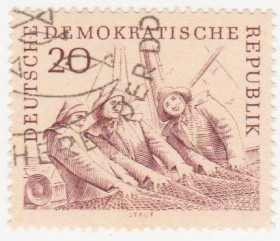 НДР, ФРН ГДР, ФРГ ^/--/^ ГДР 1961 г. № 560 гашеная ^_^^^ НДР 1961 р. No 560 гашена - фото фото фото