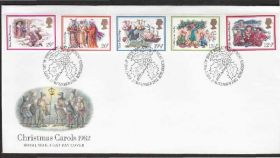 Європа Европа ^/--/^ Великобритания 1982 ПЕСНИ КОЛЯДКИ ПЕСНОПЕНИЕ РОЖДЕСТВО ПАРУСНЫЕ КОРАБЛИ ФЛОТ КПД Mi.933-937 $3.24 ^_^^^ Великобританія 1982 Пісні колядки Піснеспів Різдво ПАРУСНІ КОРАБЛІ ФЛОТ КПД Mi.933-937 - фото фото фото