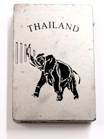 Інше Другое ^/--/^ Редкая винтажная газовая зажигалка Thailand со слоном, в коллекцию, рабочее состояние не известно ^_^^^ Рідкісна гвинтажна газова запальничка Thailand зі слоном, в колекцію, робочий стан не відомо - фото фото фото
