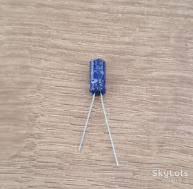 Конденсатори Конденсаторы ^/--/^ 2,2 /--/ мкФ  63 /--/ В.  Samwha 85°C ^_^^^ 2,2 /--/ мкФ*63 /--/ В. Samwha 85°C - фото фото фото