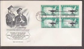 Америка Америка ^/--/^ США 1962 ВЫСШЕЕ ОБРАЗОВАНИЕ ГРАНТОВЫЙ КОЛЛЕДЖ ПРЕЗИДЕНТ АВРААМ ЛИНКОЛЬН ПОЛИТИКА КПД Mi.835 х /--/ 4 ^_^^^ США 1962 ВИЩЕ ОСВІТА ГРАНТОВИЙ КОЛЕДЖ ПРЕЗИДЕНТ АВРААМ ЛІНКОЛЬН ПОЛІТИКА ККД Mi.835 х /--/ 4 - фото фото фото