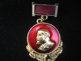 Пам'ятні і ювілейні Памятные и юбилейные ^/--/^ Ленин.  ( подвесной ).   С 2 ^_^^^ Ленін (підвісний). С 2 - фото фото фото
