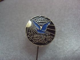 Пам'ятні і ювілейні Памятные и юбилейные ^/--/^ знак 20 голубиная олимпиада дортмунд 1987 20 brieftauben olympiade 1987 dortmund №6261 ^_^^^ 20 блакитна олімпіада дортмунд 1987 20 brieftauben olympiade 1987 dortmund No /--/ 6261 - фото фото фото