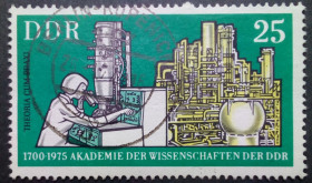 НДР, ФРН ГДР, ФРГ ^/--/^ ГДР 1975 275 лет Академии наук, гашеная ^_^^^ НДР 1975 275 років Академії наук, гашена - фото фото фото