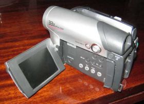 Samsung Samsung ^/--/^ видеокамера цифровая Samsung 161 на DVD дисках ^_^^^ Відеокамера цифрова Samsung 161 на DVD дисках - фото фото фото