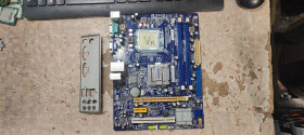 Материнські плати Материнские платы ^/--/^ Мат. плата Foxconn 45 /--/ CMV LGA /--/ 775 i /--/ 945 /--/ GC PCI-E+SVGA+LAN SATA MicroATX 2 /--/ DDR /--/ 2 № K /--/ 241705100 ^_^^^ Мат. плата Foxconn 45 /--/ CMV LGA /--/ 775 i /--/ 945 /--/ GC PCI-E+SVGA+LAN SATA MicroATX 2 /--/ DDR /--/ 2 No K /--/ 241705100 - фото фото фото