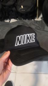 Літні головні убори Летние головные уборы ^/--/^ Кепка Nike черная (белое лого) ^_^^^ Кепка Nike чорна (біле лого) - фото фото фото