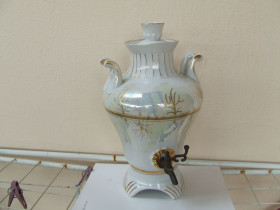 Статуетки, Скульптури, Фігурки, Фарфор Статуэтки, Скульптуры, Фигурки, Фарфор ^/--/^ Самовар Фарфоровый раз. 33 х 20 см. ссср 1970 гг. ^_^^^ Самовар Фарфоровий раз. 33 х 20 см. СРСР 1970 - фото фото фото