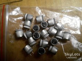 Конденсатори Конденсаторы ^/--/^ Конденсатор Capacitor 680 /--/ мкф 4 /--/ V 680 /--/ UF 8*8 мм 680 мкФ 4 В 105 /--/ С - 1 шт - фото фото фото