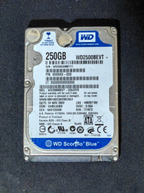 Жорсткі диски Жесткие диски ^/--/^ Жесткий диск WD Blue 250 GB sata 2.5 в идеале ^_^^^ Жорсткий диск WD Blue 250 GB sata 2.5 в ідеалі - фото