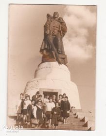 Листи, фото Письма, фото ^/--/^ Пам&amp;apos;ятник Німеччина Трептов-парк ^_^^^ Памятник Германии Трептов-парк - фото фото фото
