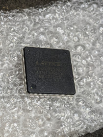 Мікросхеми Микросхемы ^/--/^ Процессор LCMXO /--/ 1200 /--/ C 4 /--/ TN /--/ 144 /--/ C ^_^^^ Процесор LCMXO /--/ 1200 /--/ C 4 /--/ TN /--/ 144 /--/ C - фото фото фото