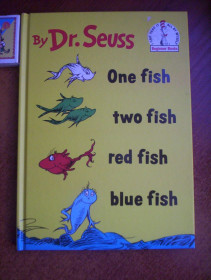 Видання - р. Издания - гг. ^/--/^ Dr Seuss. One fish, two fis, red fish, blue fish. Beginner Book 1988 Англійська для малюків 64 ст. ^_^^^ Dr Seuss. One fish, two fis, red fish, blue fish. Beginner Book 1988 Английский для малышей 64 в. - фото фото фото
