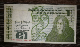 Інші країни Другие страны ^/--/^ IRELAND Ирландия 1 фунт 28 апреля 1986 ^_^^^ Ірландія 1 фунт 28 квітня 1986 - фото фото фото
