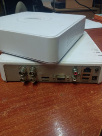 DVR-реєстратори DVR-регистраторы ^/--/^ DVR  HIKVISION  DS-7104 /--/ HQHI-K /--/ 1 ^_^^^ DVR HIKVISION DS-7104 /--/ HQHI-K /--/ 1 - фото фото фото