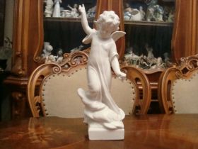 Статуетки, Скульптури, Фігурки, Фарфор Статуэтки, Скульптуры, Фигурки, Фарфор ^/--/^ Антикварная Номерная Статуэтка Путти - Ангел - 32 см Фарфор Бельгия ^_^^^ Антикварна Номерна Статуетка Путті - Ангел - 32 см Фарфор Бельгія - фото фото фото