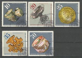 Мистецтво Искусство ^/--/^ ГДР 1976 декоративное искусство музеи Mi 2182-2186 ^_^^^ НДР 1976 декоративне мистецтво музеї Mi 2182-2186 - фото фото фото