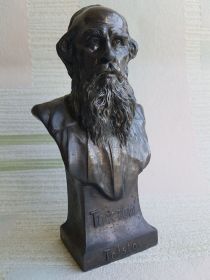 Статуетки, Скульптури, Фігурки, Фарфор Статуэтки, Скульптуры, Фигурки, Фарфор ^/--/^ Бюст Толстой Л.Н.. Редкий, 30-е годы ^_^^^ Бюст Толстой Л.Н. Рідкісний, 30-ті роки - фото фото фото