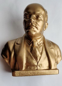 Статуетки, Скульптури, Фігурки, Фарфор Статуэтки, Скульптуры, Фигурки, Фарфор ^/--/^ РЕДКАЯ СТАТУЭТКА ЛЕНИНА БЮСТ ФИГУРКА  1970-е годы - из СССР kj /--/ 562  (РІДКА СТАТУЕТКА ЛЕНІНА БЮСТ ФІГУРКА 1970-і роки - з СРСР kj /--/ 562) ^_^^^ РЕДКАЯ СТАТУЭТКАЯ ЛЕНИНА БЮСТ ФИГУРКА 1970-е годы - из СССР kj /--/ 562 (РЕДКАЯ СТАТУЭТКА ЛЕНИНА БЮСТ ФИГУРКА 1970-е годы - с СССР kj /--/ 562) - фото фото фото