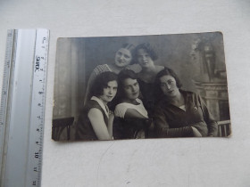 Листи, фото Письма, фото ^/--/^ Фотография старинная Группа девушек 30-е г. 14,5 /--/ х /--/ 8,5 см ^_^^^ Фотографія старовинна Група дівчат 30-е р. 14,5 /--/ х /--/ 8,5 см - фото фото фото