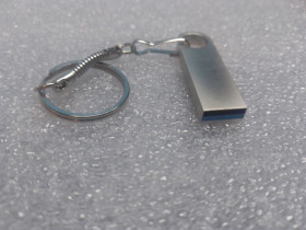 USB флешнакопичувачі USB флешнакопители ^/--/^ Новий флеш накопичувач на 64 /--/ Гб ^_^^^ Новый флеш накопитель на 64 /--/ Гб - фото фото фото