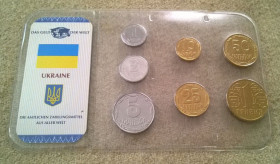 Обігові Обиходные ^/--/^ Редкий набор Украина в т.ч. 50 копеек 2001 год + 25 копеек 2001 год блистер запайка набір ^_^^^ Редкий набор Украина в т.ч. 50 копеек 2001 год + 25 копеек 2001 год блистер запайка набор - фото фото фото