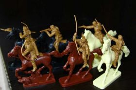 Фігурки, солдатики Фигурки, солдатики ^/--/^ Апачи PARAGON на конях 55-60 /--/ мм ^_^^^ Апачі PARAGON на конях 55-60 мм - фото фото фото