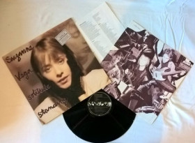 Платівки Пластинки ^/--/^ Suzanne Vega - Solitude Standing - 1987.   (LP). 12. Vinyl. Пластинка. Germany ^_^^^ Suzanne Vega — Solitude Standing — 1987. (LP). 12. Vinyl. Платівка. Germany - фото фото фото