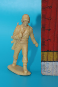 Фігурки, солдатики Фигурки, солдатики ^/--/^ солдат 50-52 /--/ мм Heinerle ФРН уцінка ^_^^^ солдат 50-52 /--/ мм Heinerle ФРГ уценка - фото фото фото