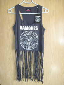 Топи Топы ^/--/^ Новый  топ  с бахрамой  &amp;quot;Ramones&amp;quot; р. 42 коттон 100% ^_^^^ Новий топ з бахрамою &amp;quot;Ramones &amp;quot; р. 42 коттон 100% - фото фото фото