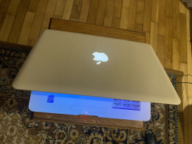 Apple MacBook Apple MacBook ^/--/^ MacBook в збереженому і хорошому стані! ^_^^^ MacBook в сохраненном и хорошем состоянии! - фото фото фото