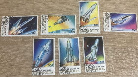 Монголія Монголия ^/--/^ Полная серия марок Монголия освоение космоса: спутники и космические аппараты Гашеные 1989. Гашеные. 7 штук! ^_^^^ Повна серія марок Монголія освоєння космосу: супутники і космічні апарати Гашені 1989. Гашені. 7 штук! - фото фото фото