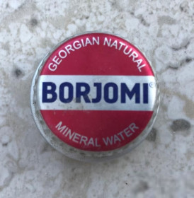 Пробки, кришки Пробки, крышки ^/--/^ Крышечка пробка крышка, корок, вода Borjomi, Боржоми, Грузия, напитки, минводы ^_^^^ Кришечка пробка кришка, кірок, вода Borjomi, Боржомі, Грузія, напої, мінводи - фото фото фото