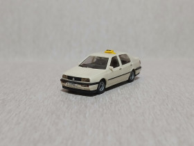H H ^/--/^ Автомобіль VW VENTO A /--/ 3 TAXI. HERPA 1:87 H /--/ 0  (11846.50/3+). ^_^^^ VW VENTO III. HERPA 1:87 H /--/ 0 (11846.50/3+). - фото фото фото