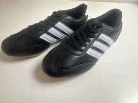 Інше Другое ^/--/^ Кросівки adidas  Розмір 36 стелька 23 /--/ см  Нові Made in KOREA Легкі і зручні ^_^^^ Кроссовки adidas Размер 36 потолка 23 /--/ см Новые Made in KOREA Легкие и удобные - фото фото фото