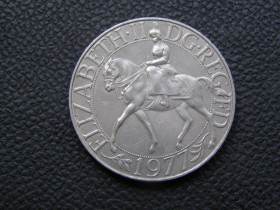 Єлизавета II (до ) Елизавета II (до ) ^/--/^ 1 крона 1977 г. ^_^^^ 1 крона 1977 - фото фото фото