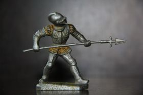 Фігурки, солдатики Фигурки, солдатики ^/--/^ рыцарь идущий с алебардой  65-70 /--/ мм  PLAHO-MAROLIN ГДР ЛЮКС ^_^^^ лицар, що йде з алебардою 65-70 /--/ мм PLAHO-MAROLIN НДР ЛЮКС - фото фото фото