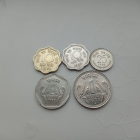 Індія Индия ^/--/^ Індія 10 пайс 1957 та 1971, 25 пайс 1986, 1 рупія 1978 та 1985 5 шт. ^_^^^ Азия - фото фото фото