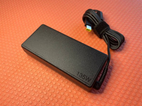 Адаптери живлення Адаптеры питания ^/--/^ Lenovo 20 /--/ V 6,75 /--/ A 135 /--/ W Slim Tip                 (Square Yellow) — Оригінальна зарядка Lenovo / блок живлення для ноутбука. Без шнурка в розетку 220 /--/ В - фото фото фото
