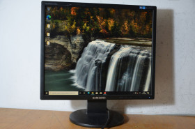 Samsung Samsung ^/--/^ МОНІТОР TFT 19&amp;apos;&amp;apos; LCD Samsung 943 /--/ N! МегаSALE! ^_^^^ МОНИТОР TFT 19&amp;apos; LCD Samsung 943 /--/ N! МегаSALE! - фото фото фото